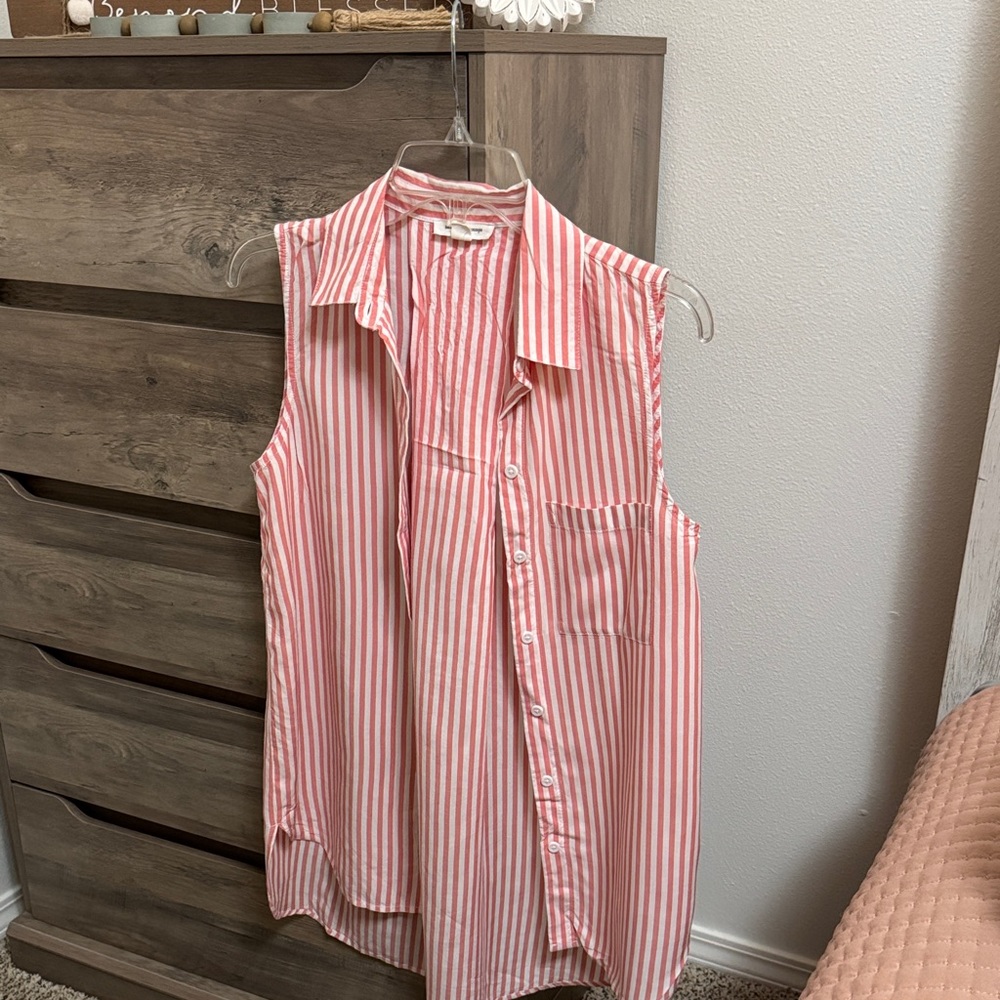 beachlunchlounge Coral Striped Sleeveless Button-Down Shirt